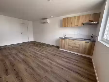 location appartement 2 pièces 37 m² à casteljaloux (47700)