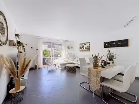 maison de 96 32 m² à elancourt