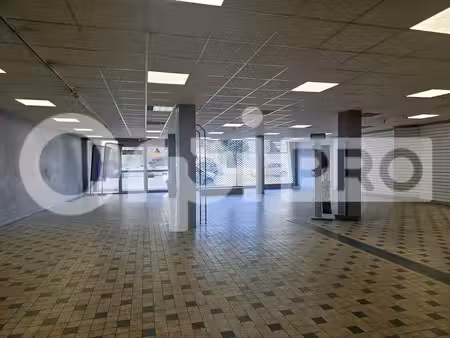 vente commerce libourne 33500 730m²