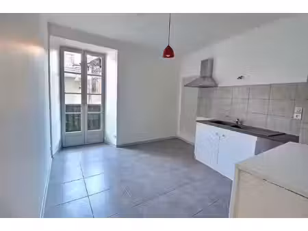 appartement 3 pièces 54 m² à louer bagnac-sur-célé 46270 ? | era immobilier