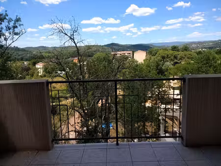 vidauban ? f2 lumineux avec vue dégagée  balcon et 2 parkings