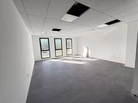 location bureaux aubagne 13400 46m² à 52m²