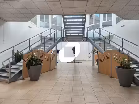 location bureaux elancourt 78990 415m²