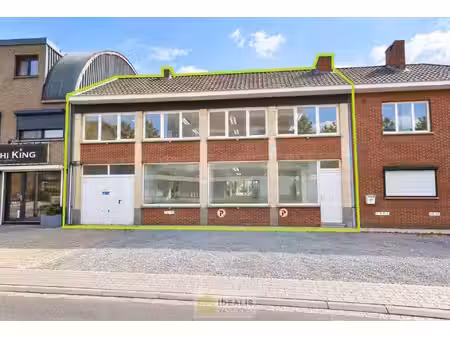 idealis vastgoed - handelsruimte op een zeer gunstige commerciële zichtlocatie in het cent
