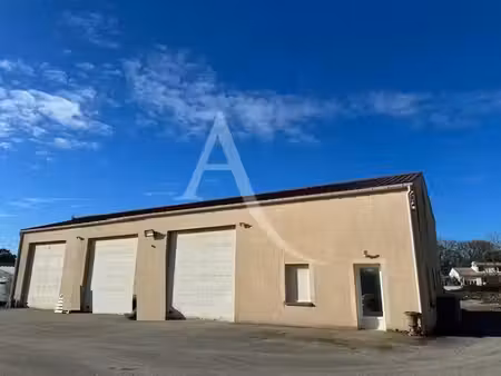 location local d'activités 240m2 breuil-magné 17870 - 2000 € - surface privée