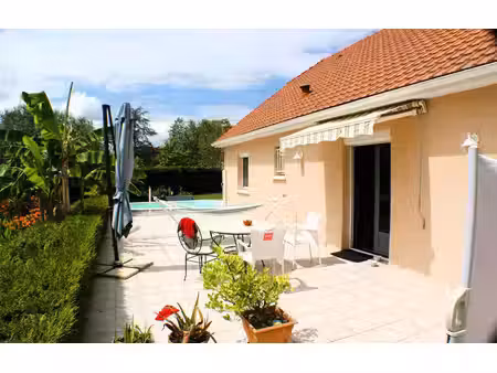 maison contemporaine de plain pied de 113 m² avec 2000 m² de terrain