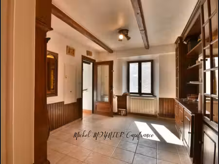 maison de village à rénover avec grange de 186 m² à siguret