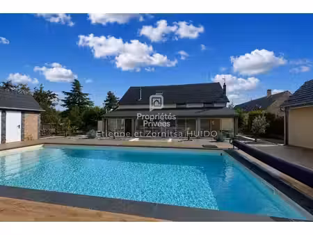 propriété d'exception entièrement rénovée 268 m²