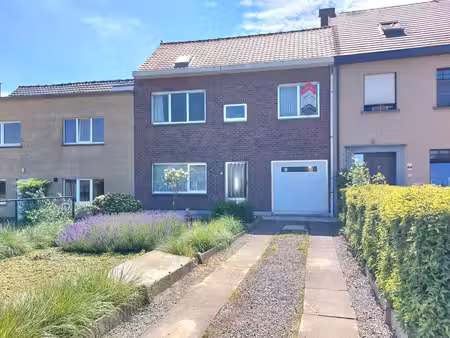 super gelegen rijwoning met garage