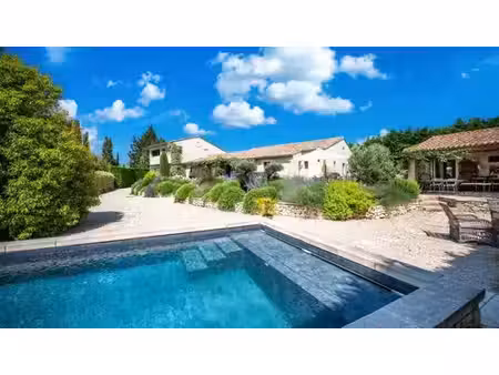 villa de luxe de 4 chambres en vente maussane  france