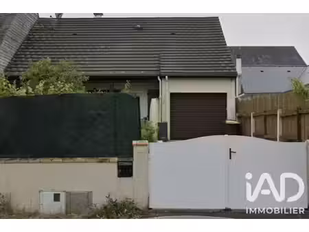 pavillon à laval (53000)