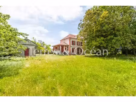 maison de maitre avec chapelle dans cadre exceptionnel