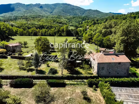 saint-laurent-de-cerdans 66260 – mas de caractère de 250 m2 – 5 hectares – piscine –...