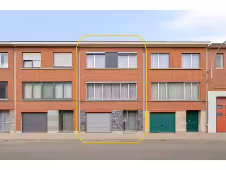 huis te koop in zwijndrecht met 3 slaapkamers