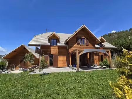 chalet de luxe en vente à savines  provence-alpes-côte d'azur