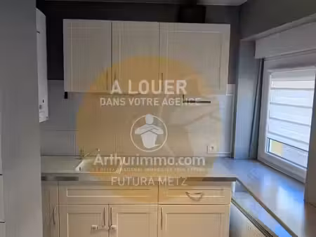 location appartement 3 pièces 61 m2 à manom