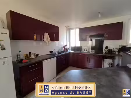 location maison 5 pièces 106 m² à baugy (18800)  690 €