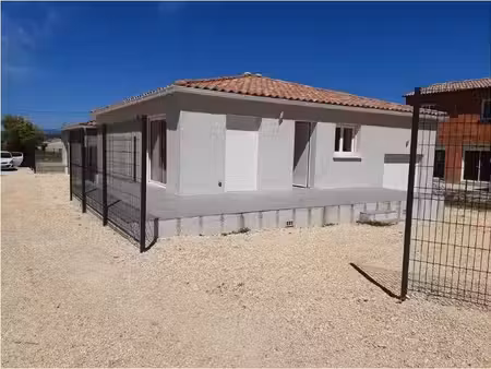 location maison 4 pièces 82 m² à salindres (30340)  910 €