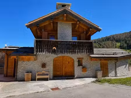 maison de prestige de 335 m2 en vente commune de vars  provence-alpes-côte d'azur
