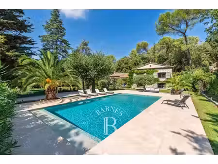 roquefort-les-pins - villa familiale de caractère à pied des commodités