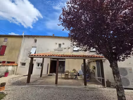 maison familiale 192 m² avec piscine  grand terrain et garage 4 voitures – mornac