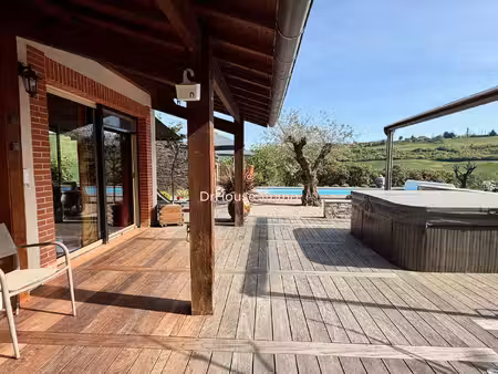 ferme rénovée  isolée  sans voisin  piscine chauffée  spa  dépendance