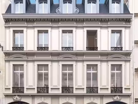 location local professionnel 110m²