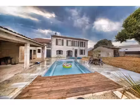 maison charentaise rénovée saint brice -proche du golf.
