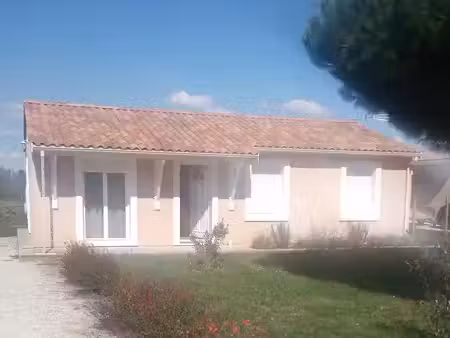 location maison 3 pièces 80 m² à valeyrac (33340)