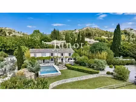 luxury 8 pièces farmhouse en location maussane  provence-alpes-côte d'azur