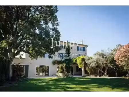 maison de campagne de luxe en location maussane  provence-alpes-côte d'azur