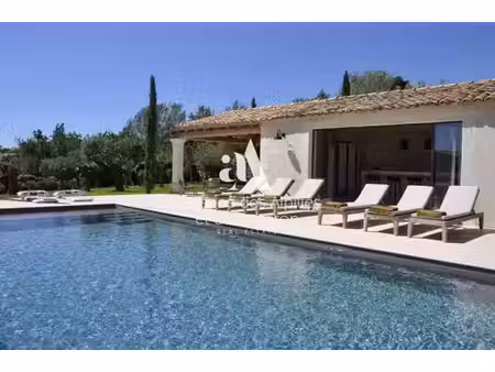 prestigieuse maison de campagne de 430 m2 en location maussane  france
