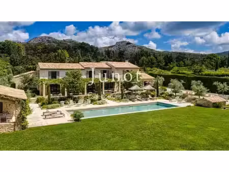 maison de campagne exclusive de 290 m2 en location maussane  france