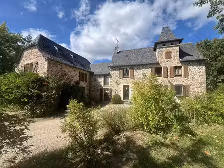 vente maison 5 pièces 185m2 maleville 12350 - 366450 € - surface privée