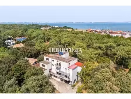 prestigieux immeuble de rapport en vente à le verdon-sur-mer  france