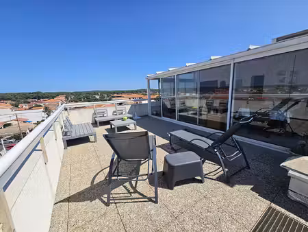 studio dernier etage terrasse vue sur l'océan