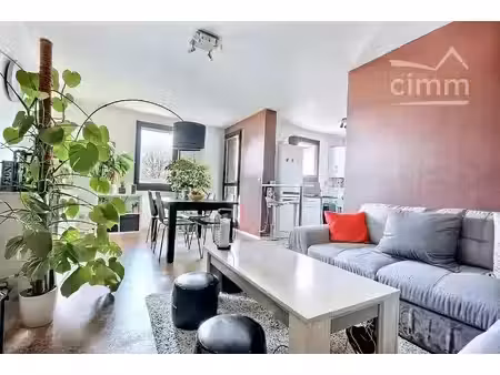 location crolles : appartement t2 + garage