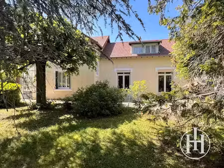 vente maison 7 pièces 139 m² à orval (18200)  129 000 €