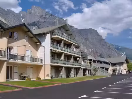 vente locaux professionnels à saint-julien-mont-denis (73870)  1 200 000 €