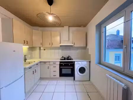 location meublée appartement 2 pièces 46 m² à mulhouse (68100)  550 €