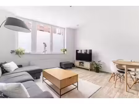 rez-de-chaussée à louer à rue de namur 144 nivelles (vbe64693)