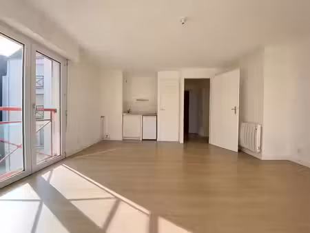 location appartement 2 pièces 38 m² à vannes (56000)