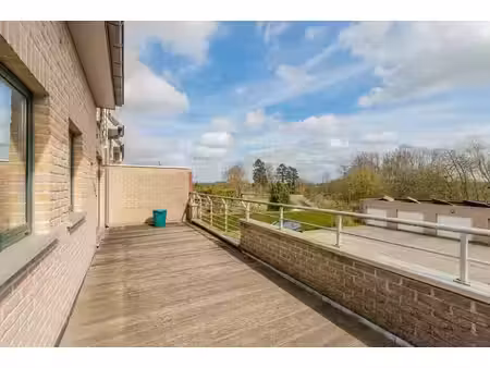 appartement confortable avec 2 chambres et terrasse privée