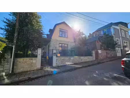 maison 2 ch. sur 285m² de terrain  4 façades à waulsort