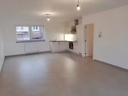 très agréable 92 m² avec terrasse