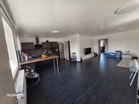 bel appartement deux chambres au 1er étage