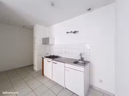 studio 1 pièce 26 m²
