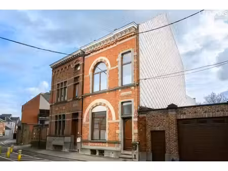 maison de 180 m²  4 ch avec jardin et garage sur soignies