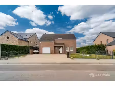 superbe villa -4ch- garage - terasse- jardin+jacuzzi - awans
