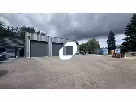 local d'activités à louer